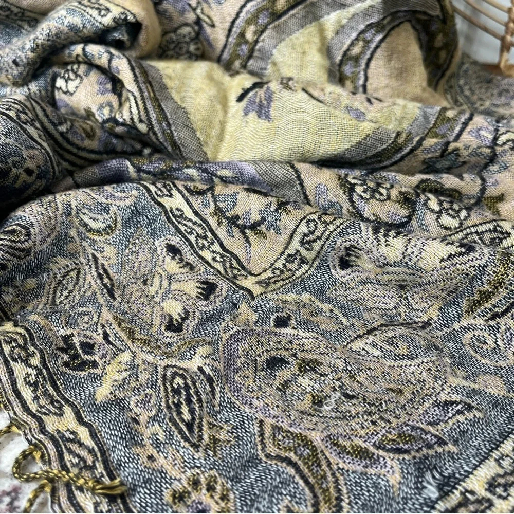 Vintage beautiful paisley