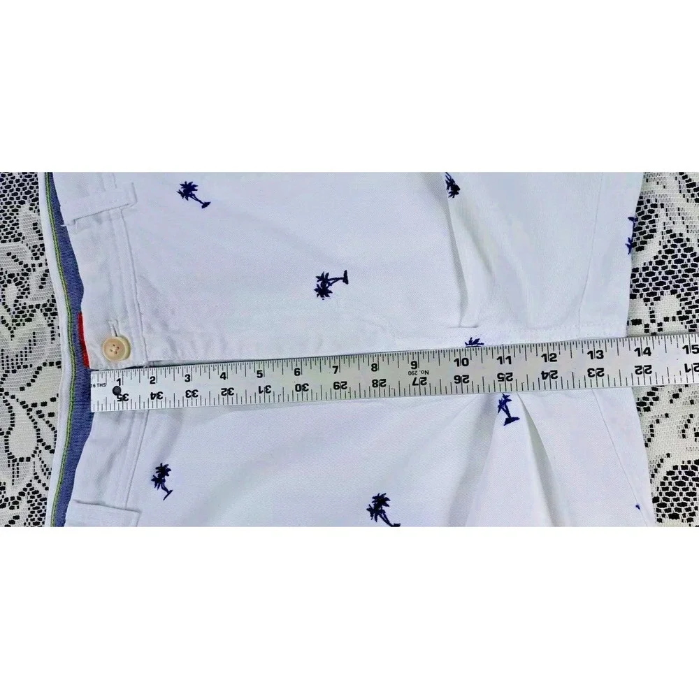 Izod these shorts