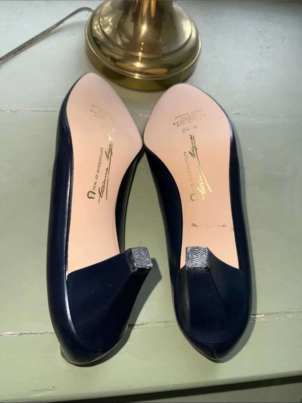 Etienne Aigner elegant navy