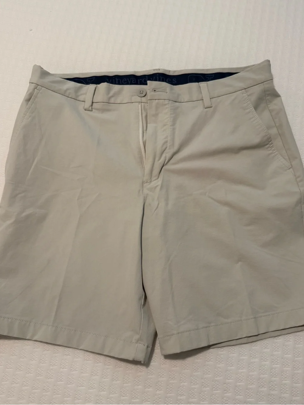 Vineyard Vines Men's Light Khaki Flat Front Shorts