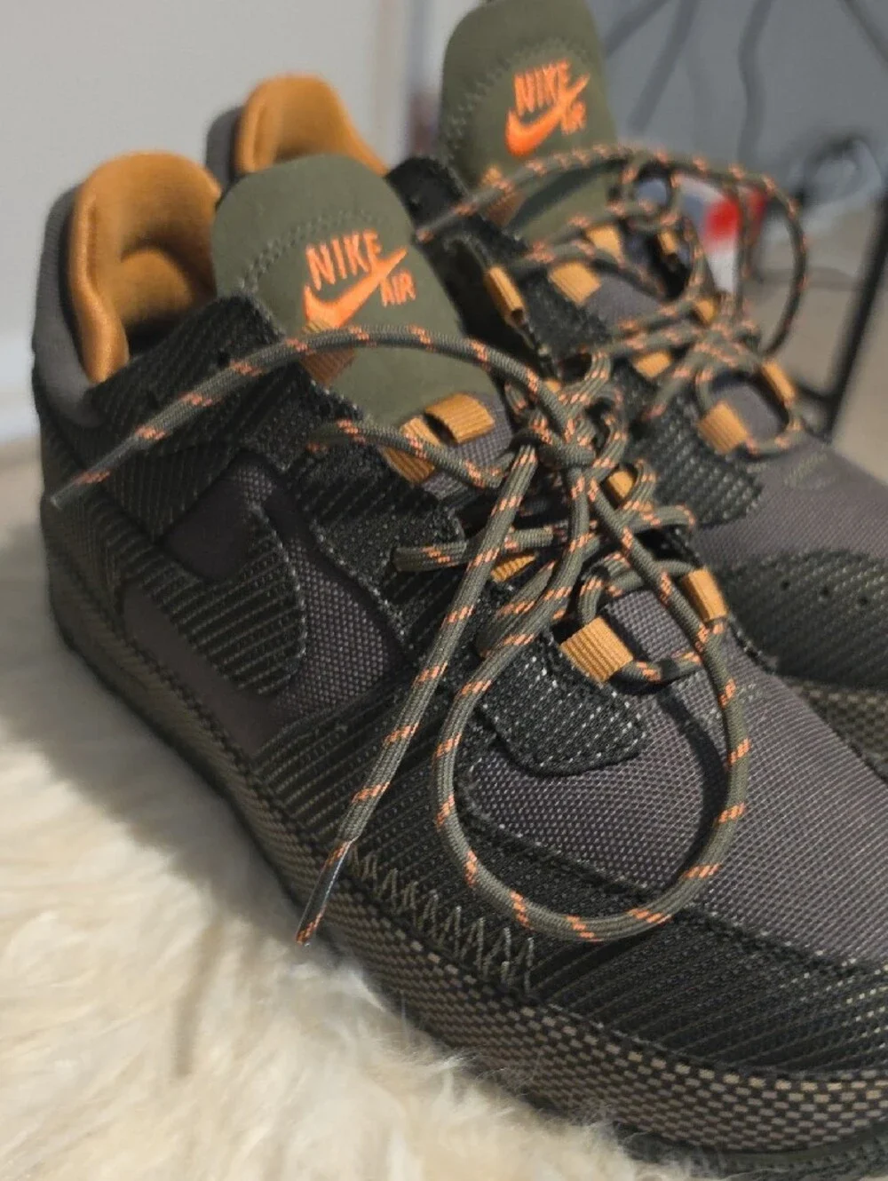Nike athletic low