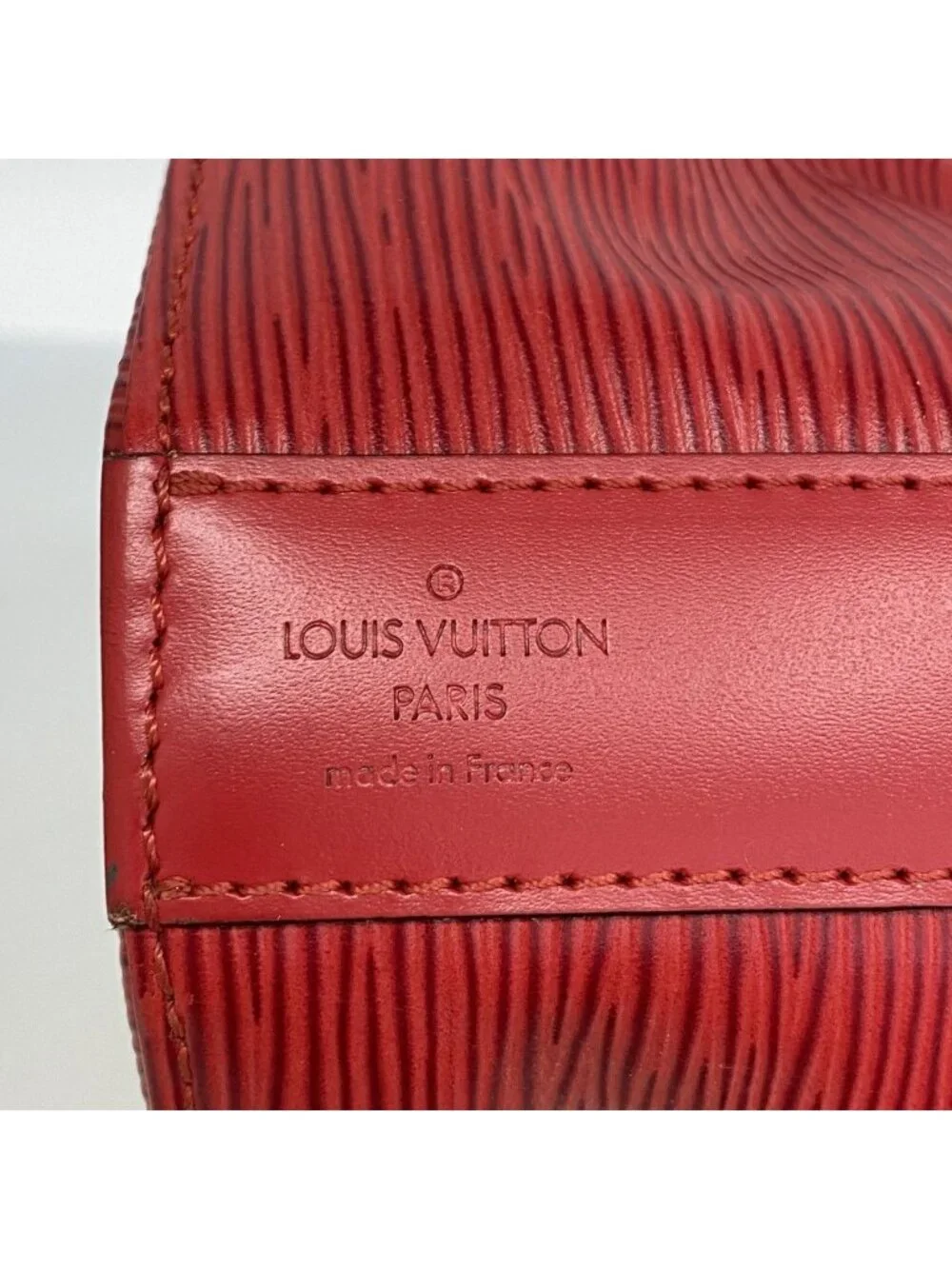 Louis Vuitton signature sac may