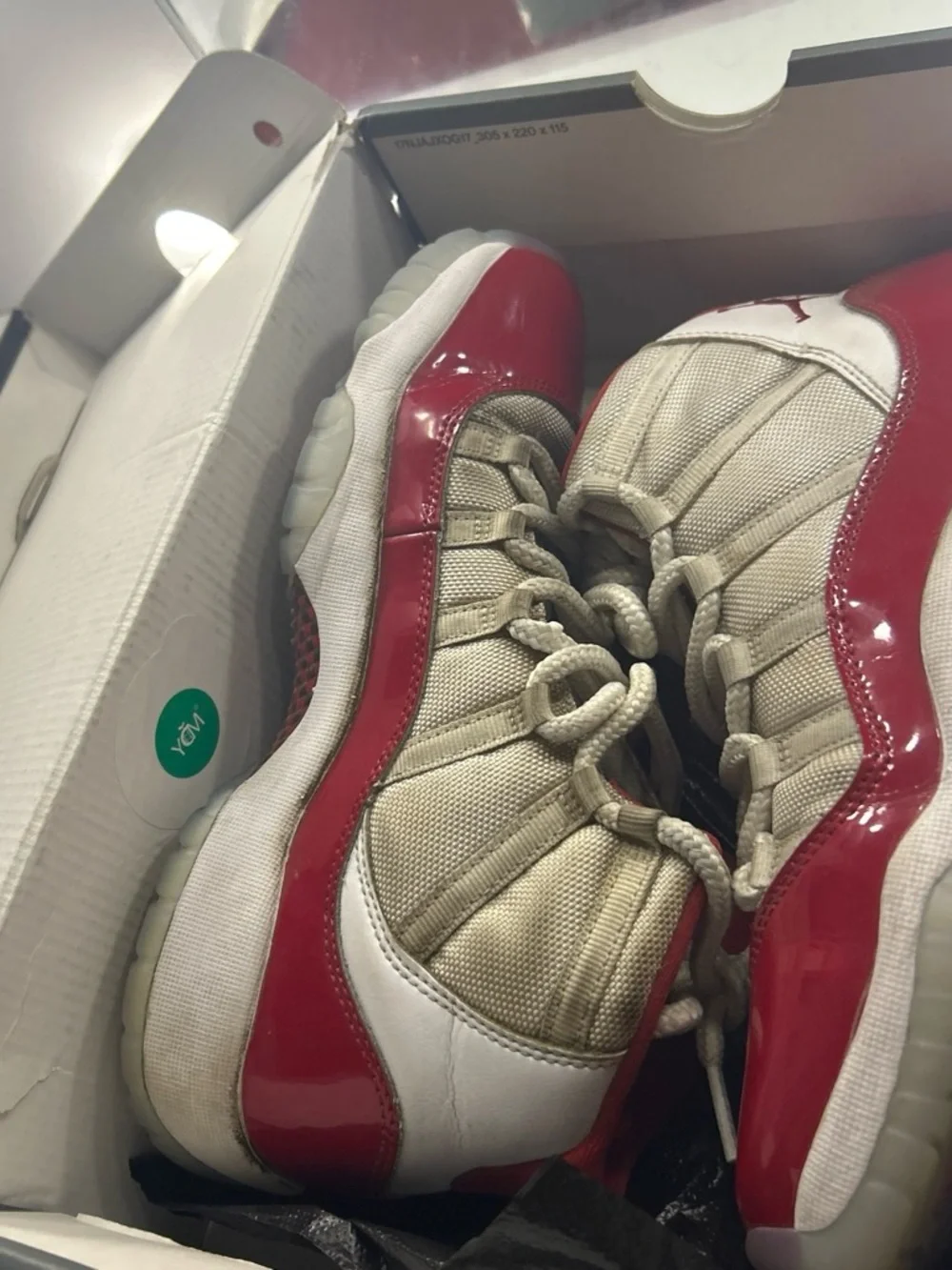 Jordan Air Jordan 11 Retro (GS) White / Varsity Red / Black Kids Sneakers