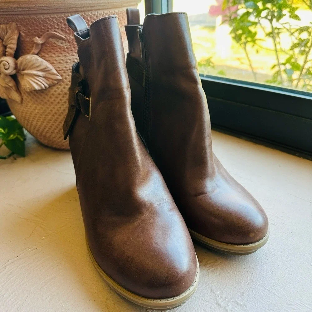 A+ Block Heels Booties Womens Faux Leather Ankle Boots Size 10