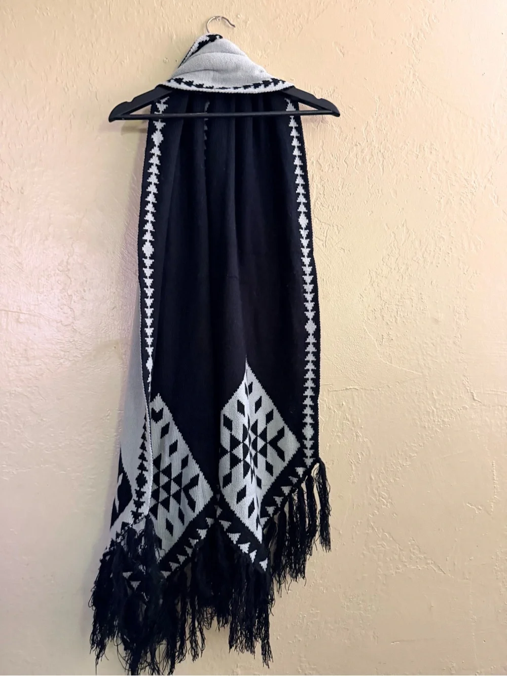 vivi designs elegant black
