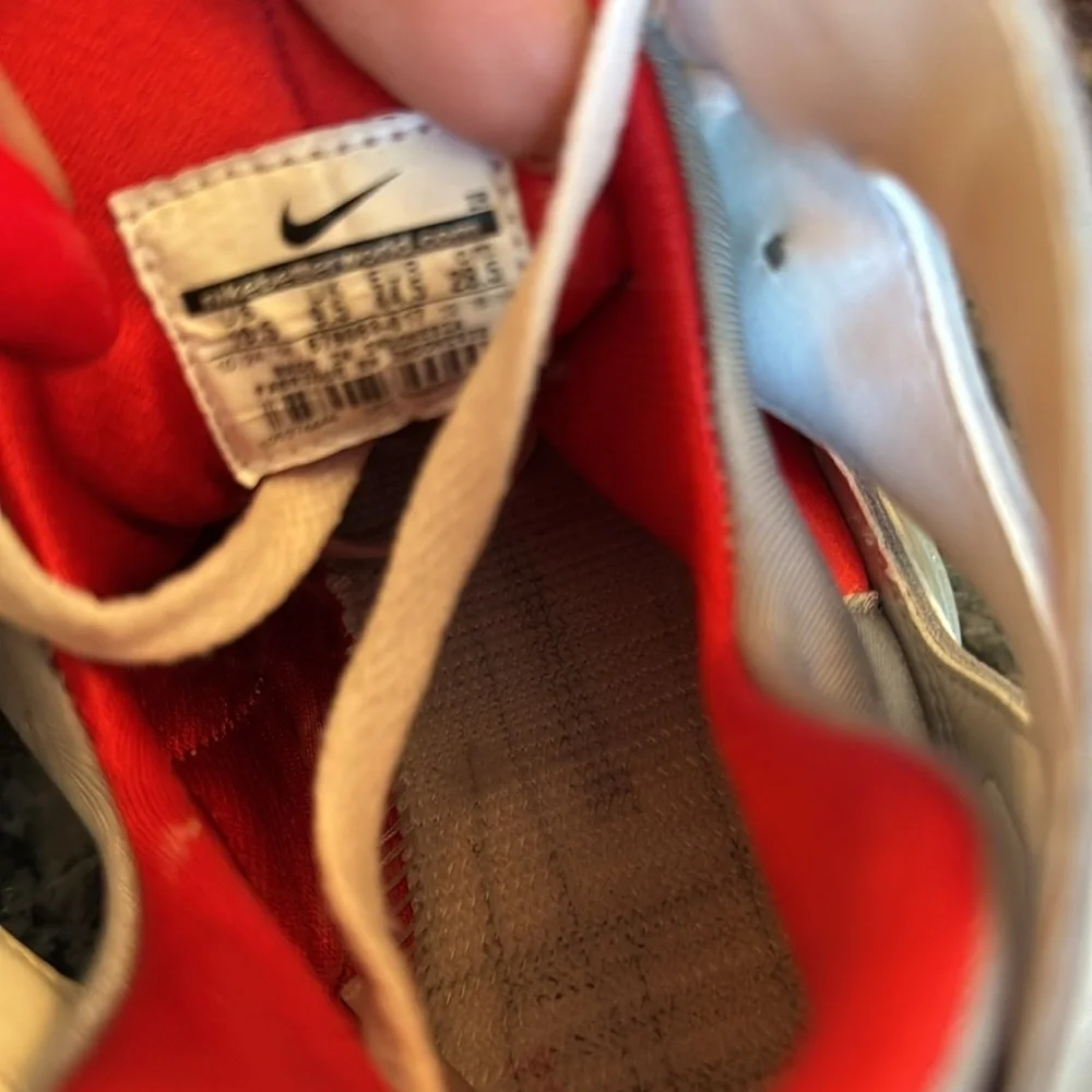 Nike wear active sneakers