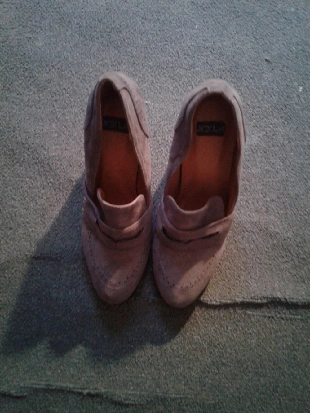 light gray chunk heels