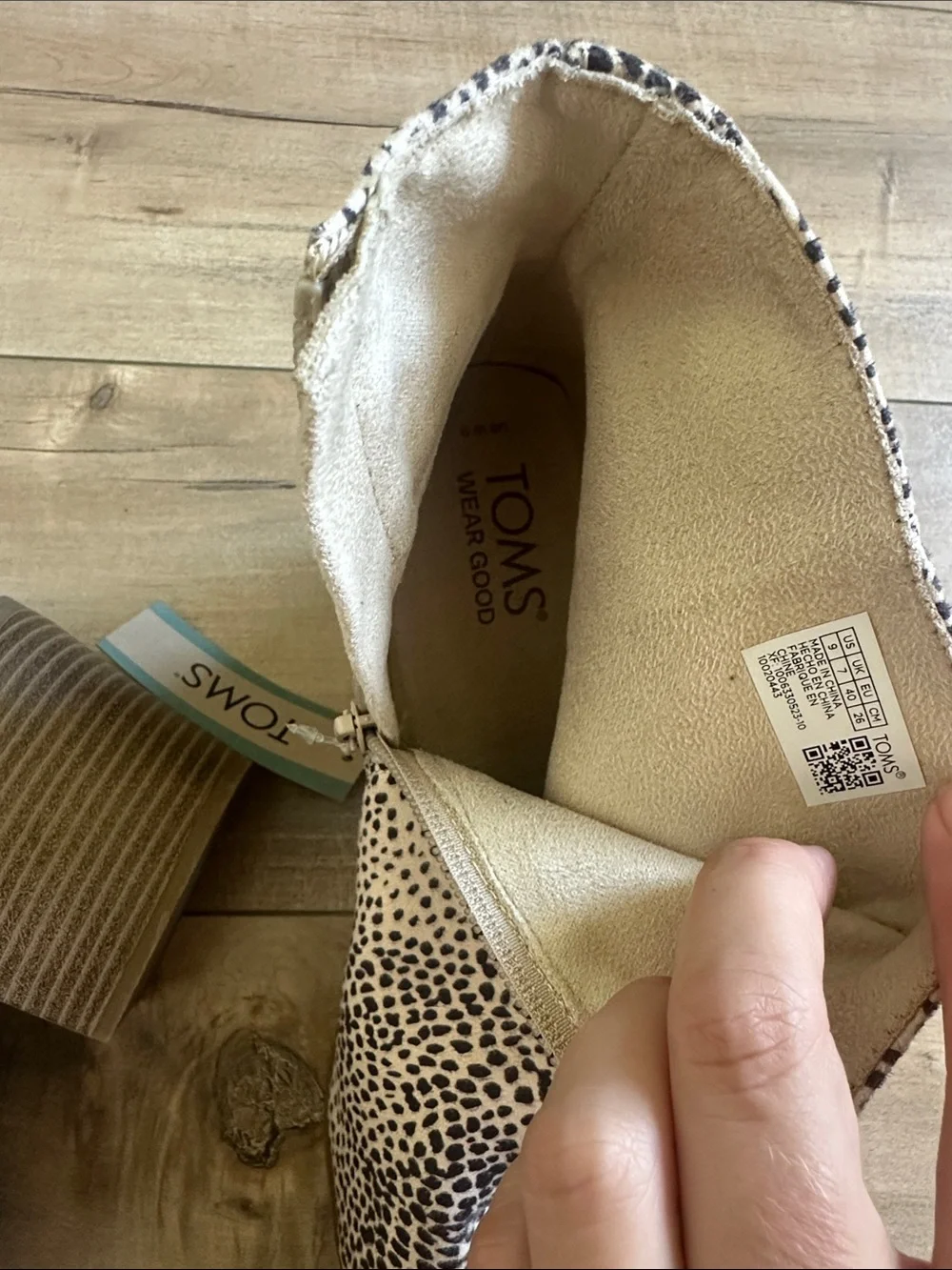 NWT Toms Genevieve Cheetah Animal Print Leather Ankle Booties Boots Sz 9