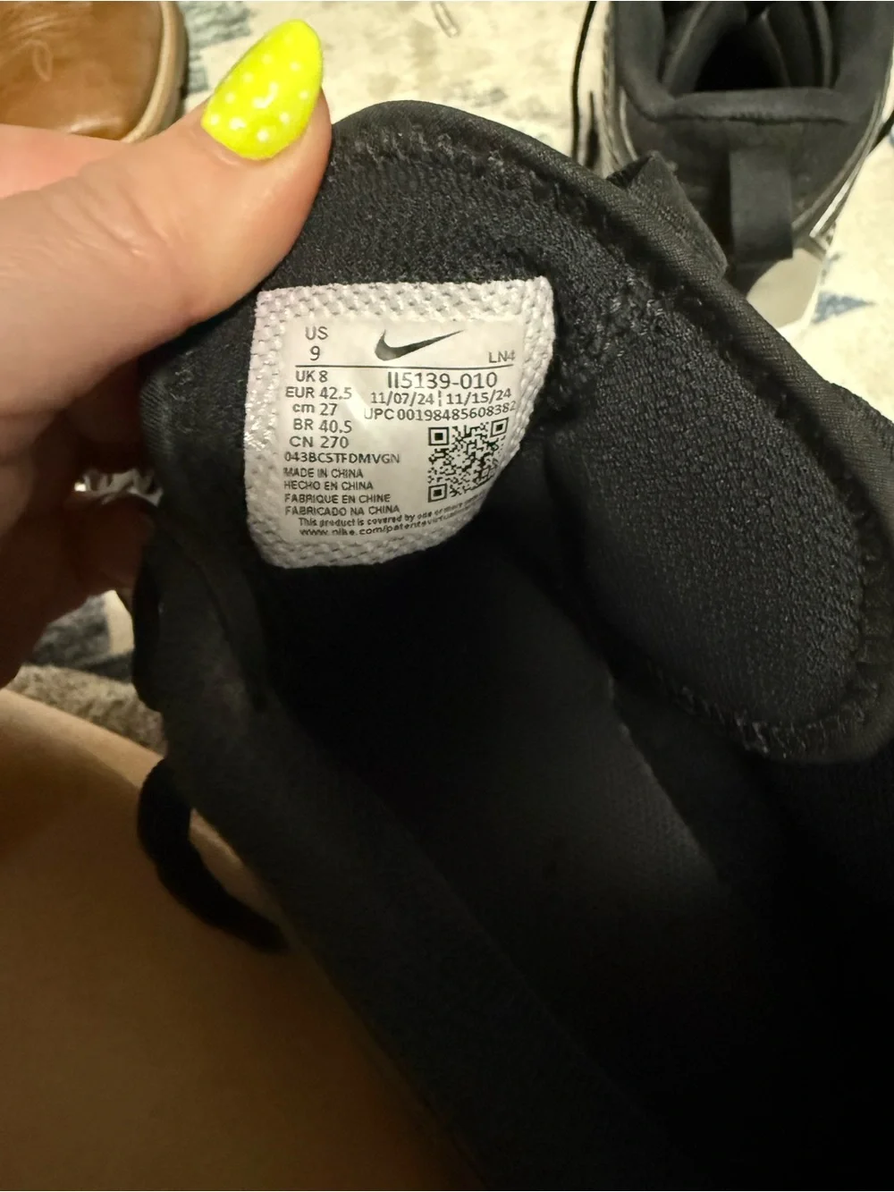 Nike versatile black
