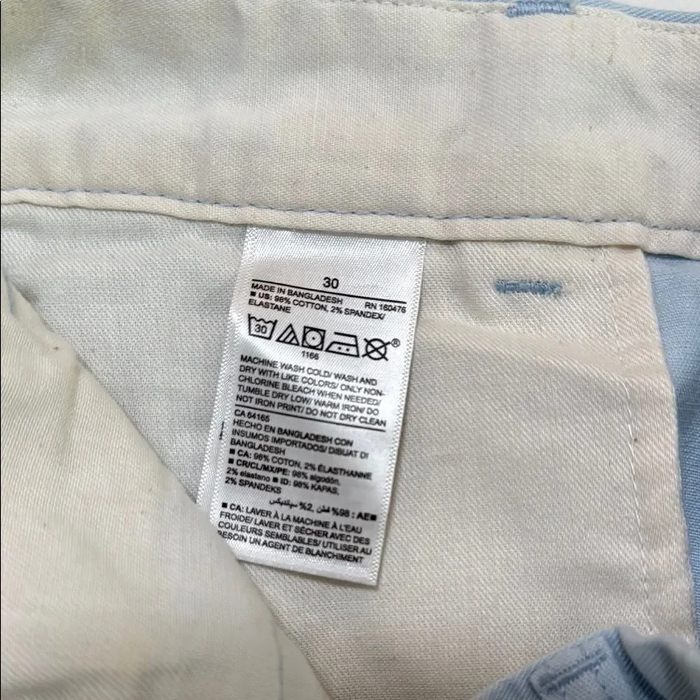 Old Navy Light Blue Men's Shorts size 30 slim.