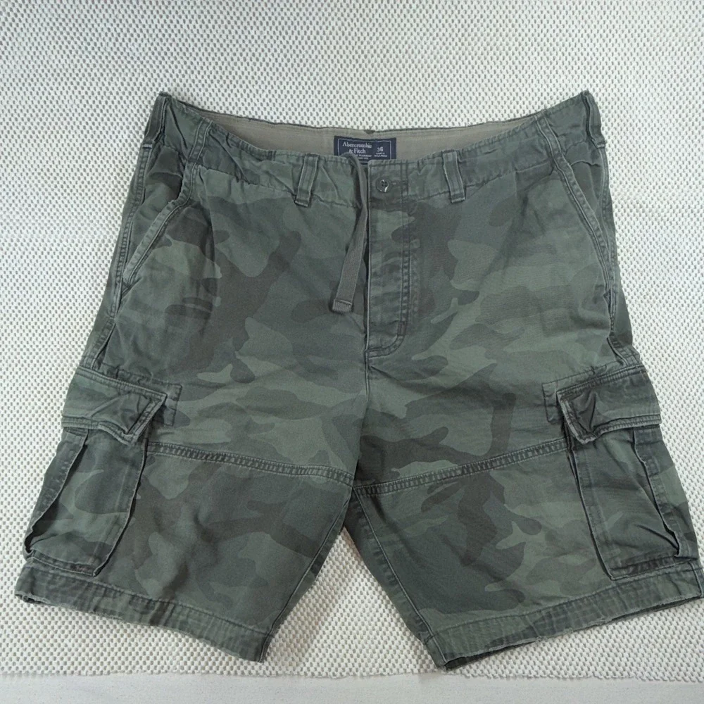 Abercrombie & Fitch Men's Green Camo Cargo Shorts Cotton Canvas Flat Front