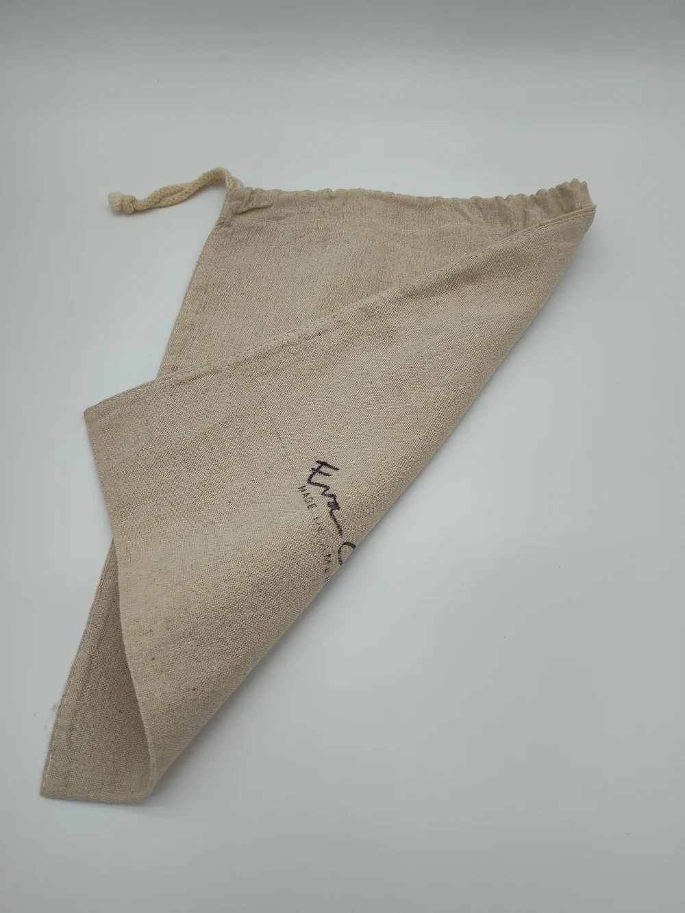 Eva Credo details brand