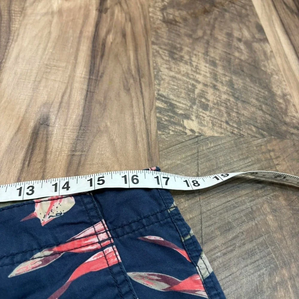 Vintage Y2K Old Navy Shorts Floral Hawaiian Tropical Print Casual