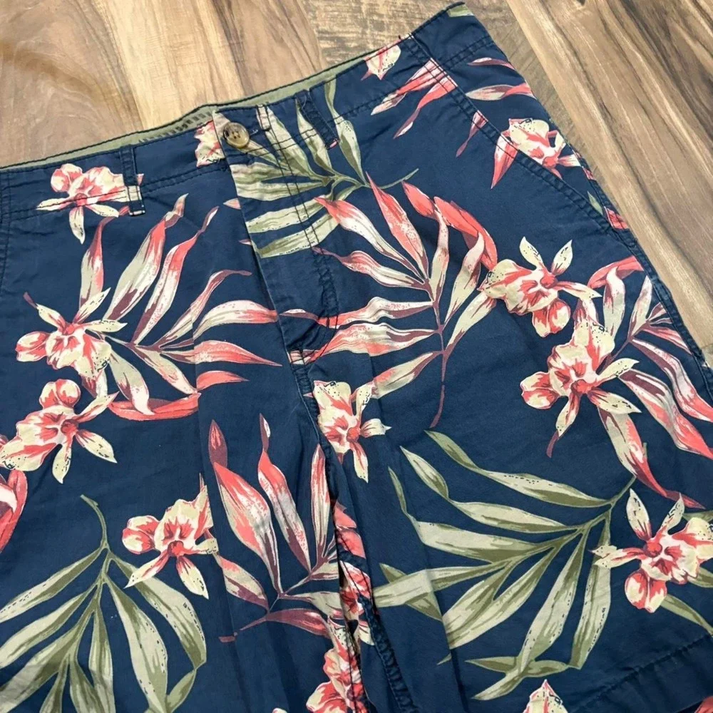 Vintage Y2K Old Navy Shorts Floral Hawaiian Tropical Print Casual