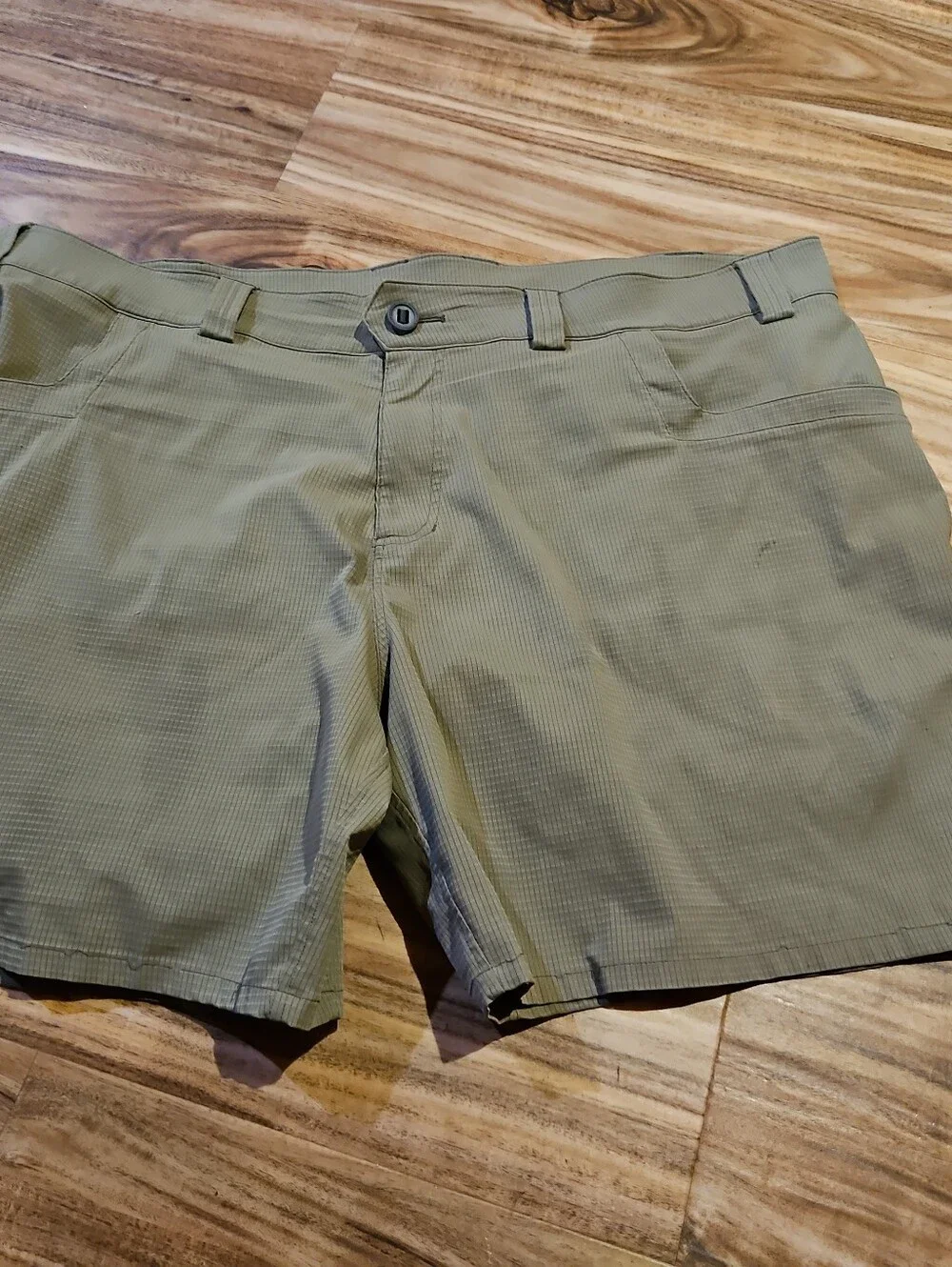KUIU Ripstop Mens Size 42 Shorts Olive Color - Pre Owned