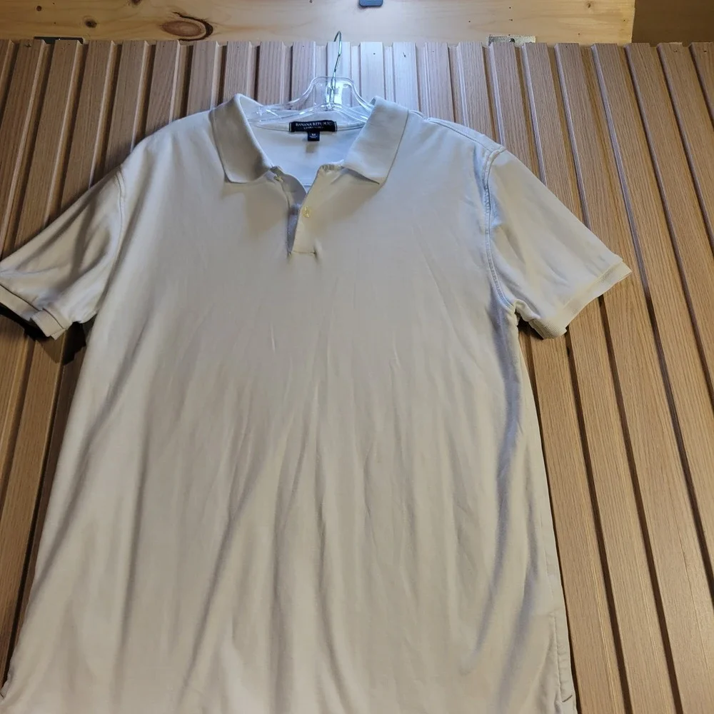 Banana Republic Luxury Touch Polo Shirt Mens Medium Cream White Cotton Short Slv