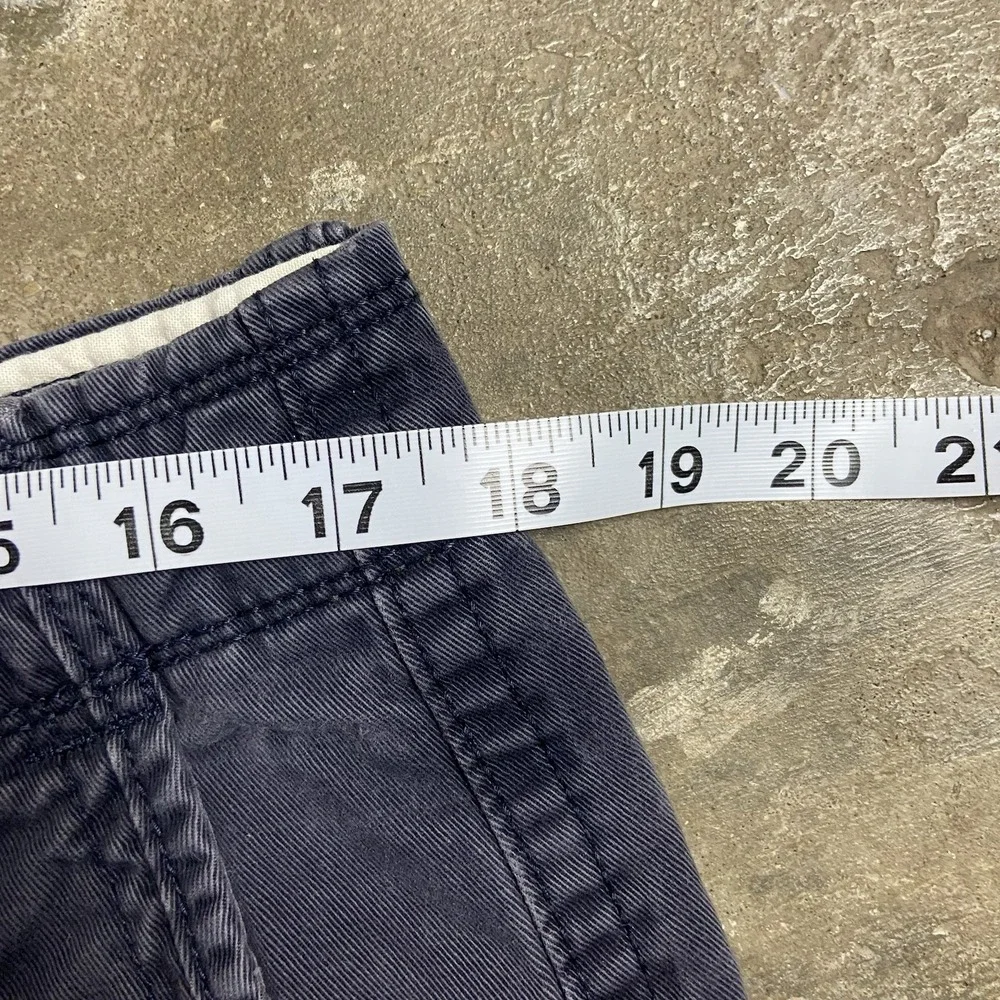 Vintage Y2K American Eagle Chino Shorts Size 34 Gray Longer Length Eagle Logo