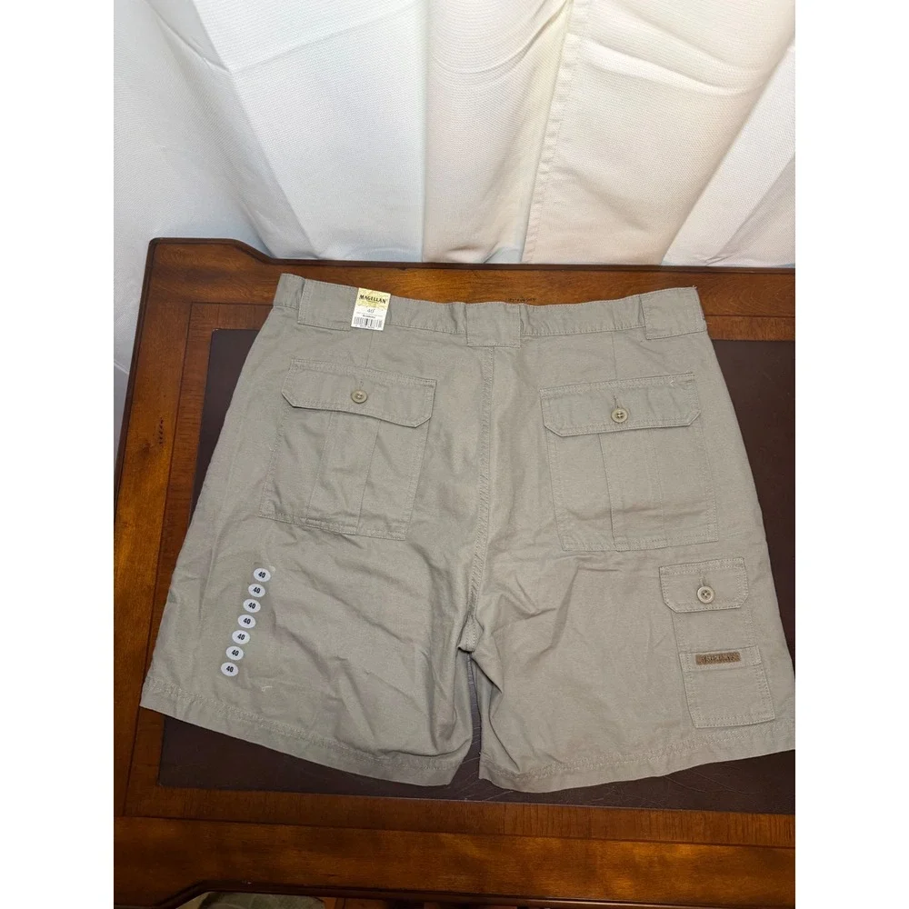 Magellan Sportswear Mens Khaki Cargo Shorts Size 40 Cotton Twill NWT