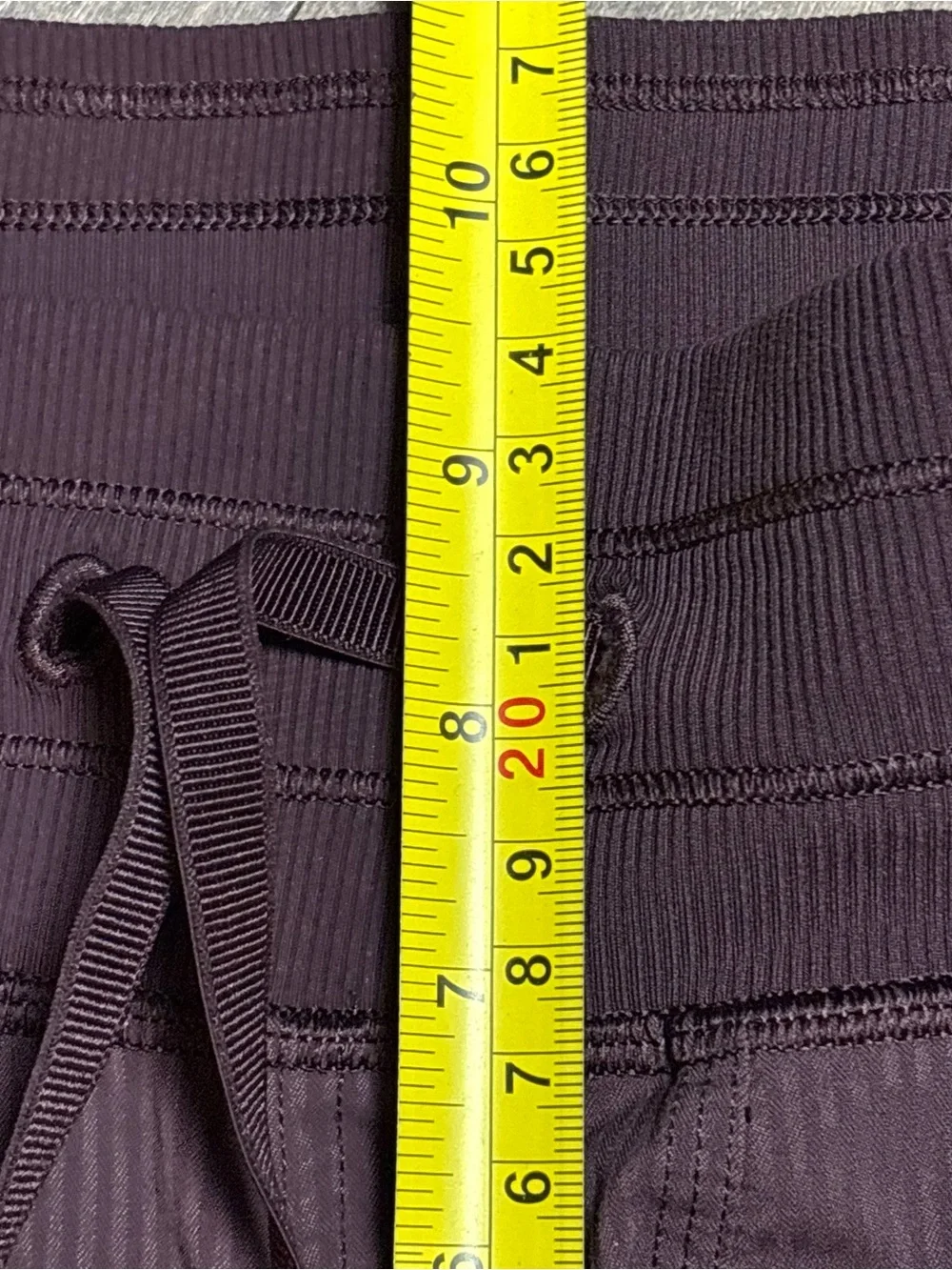 lululemon athletica excellent pre