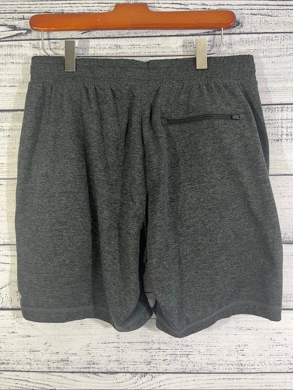 Vuori performance shorts