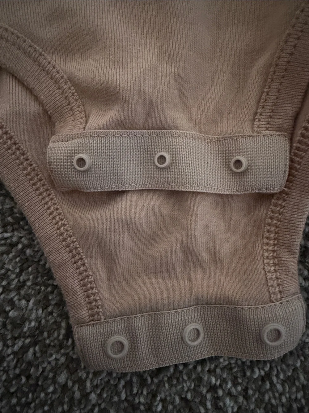 Nike Baby Bodysuit & Pants Set in Beige and Cream
