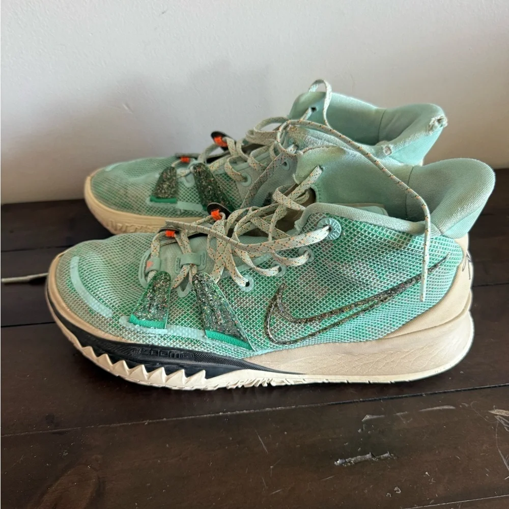 Nike kyrie basketball