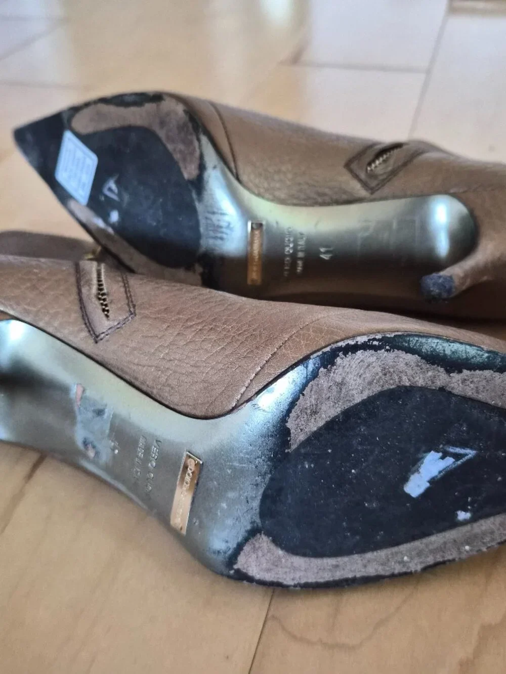 Dolce & Gabbana toe pointed leather