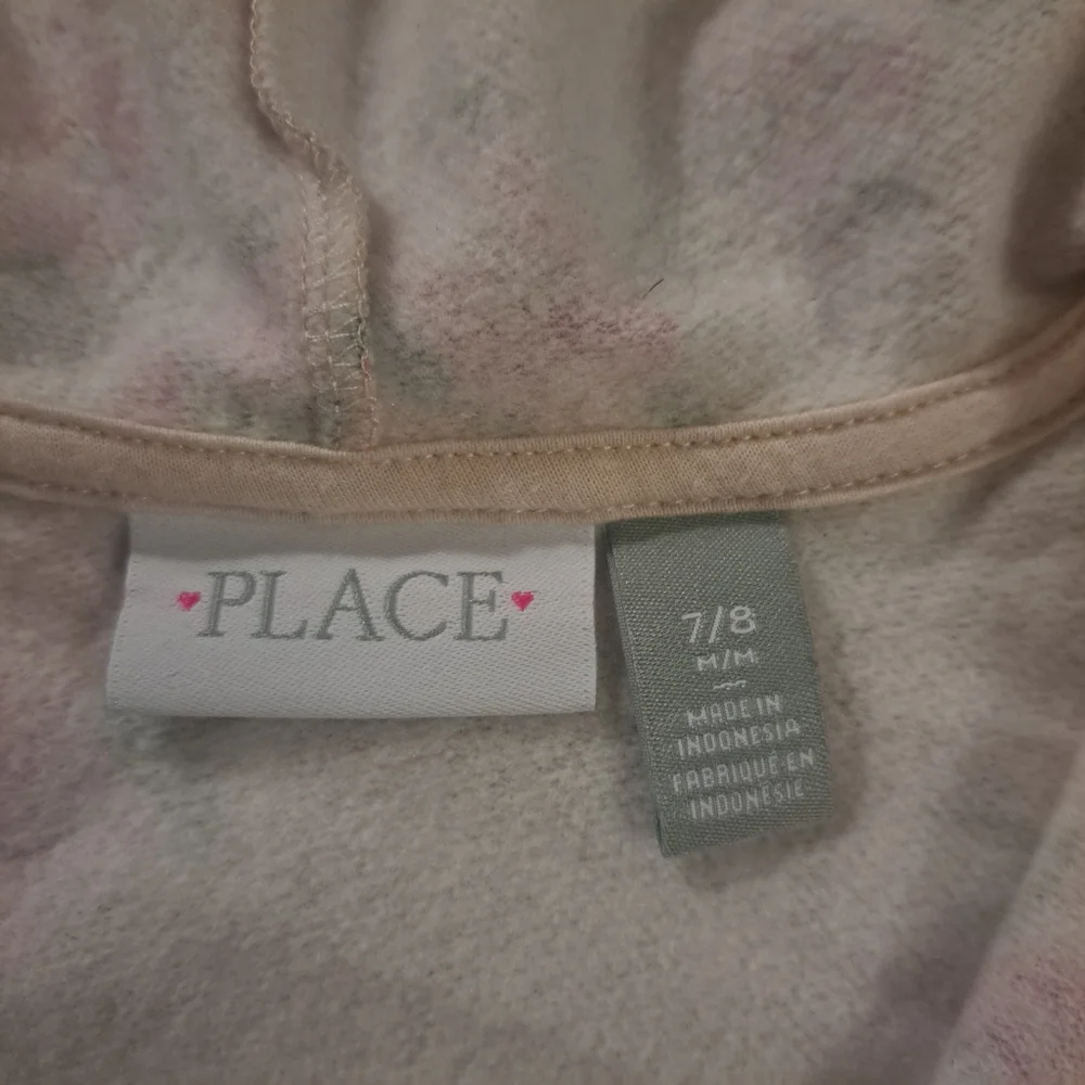 Place stylish floral