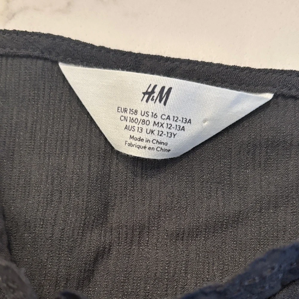 H&M elegant black