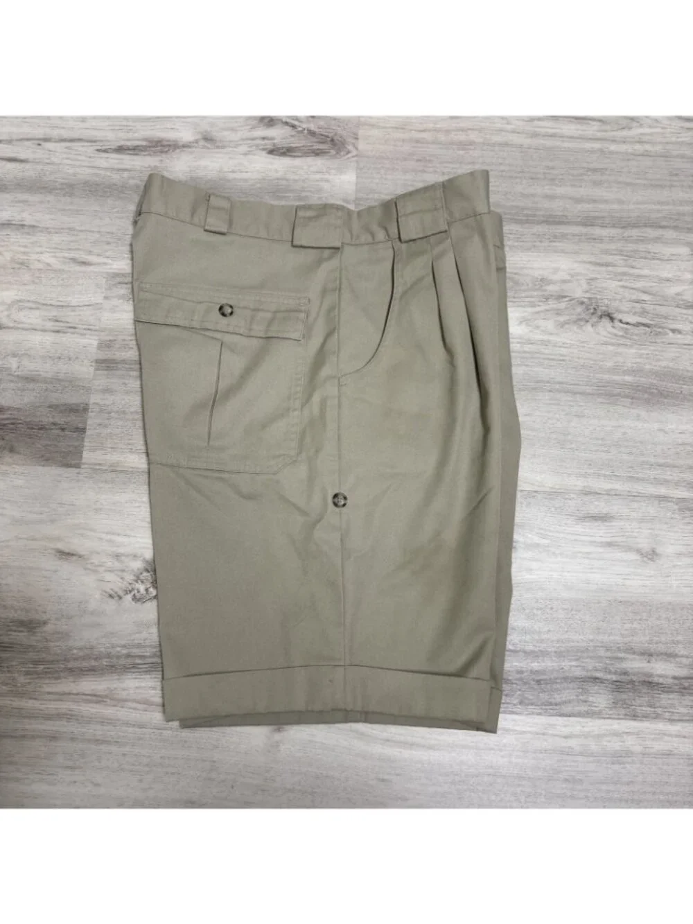 Vintage Tilley Endurables Shorts Mens 38 Beige Pleated Safari Made in Canada