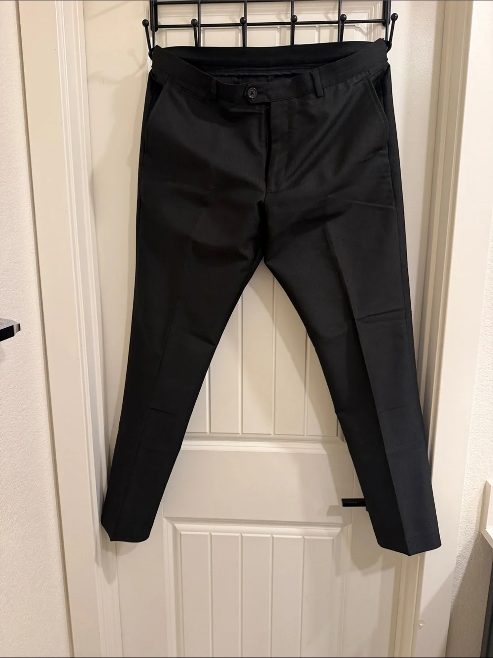 Perry Ellis sleek black