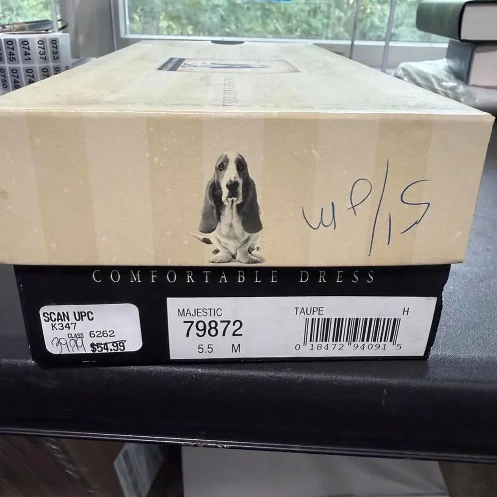 Hush Puppies step into