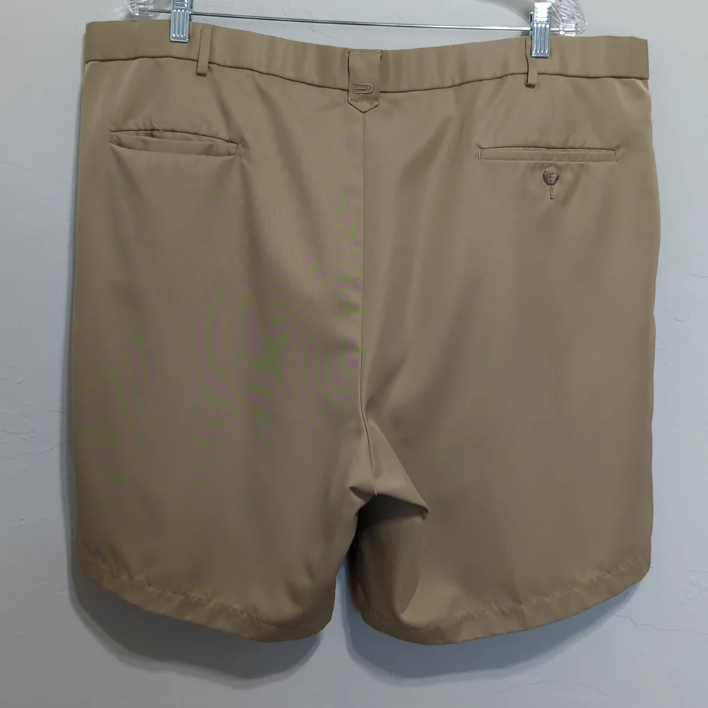 DOCKERS Premium Golf Brown Tan Short Size 44 Waist