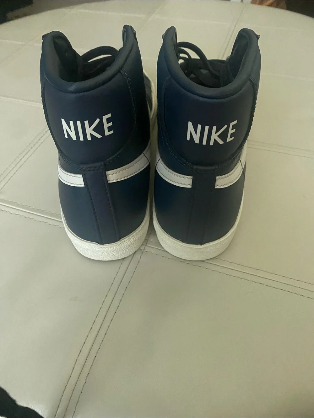 Nike Men’s VTG Navy High-Top Sneakers 8.5