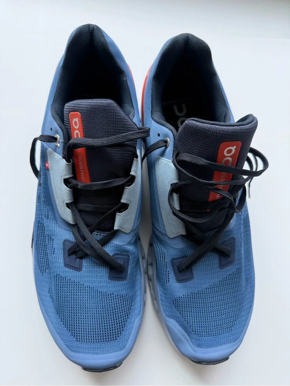 On Cloudstratus running shoes men’s 13