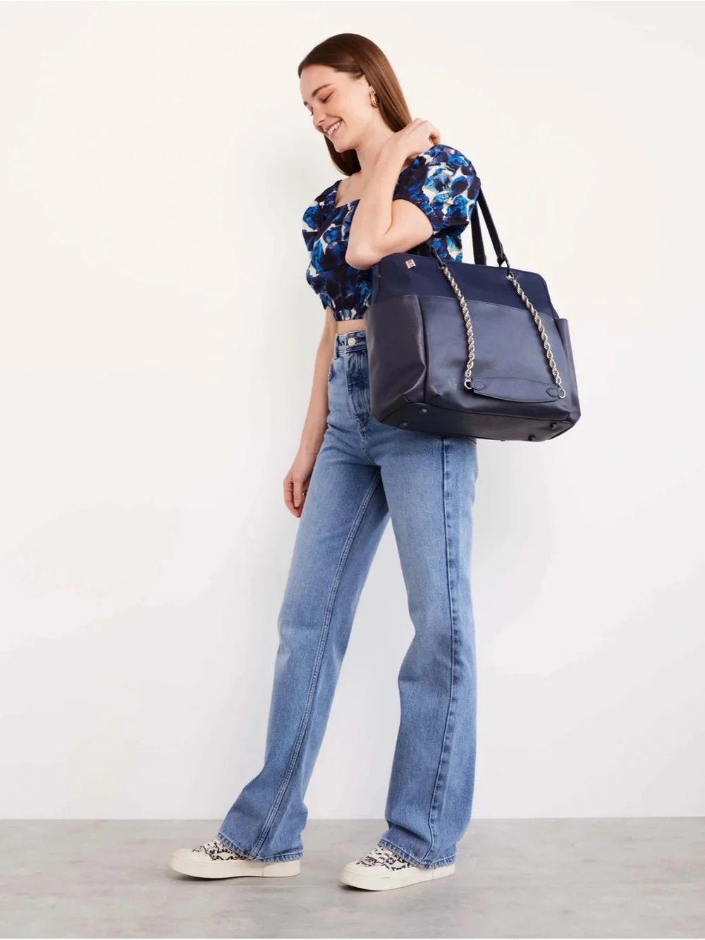 BEIS navy color