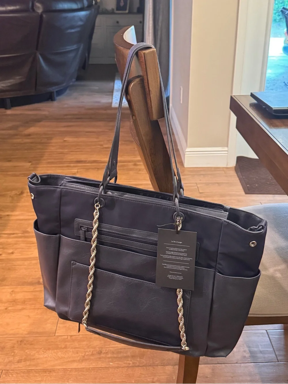 BEIS navy color