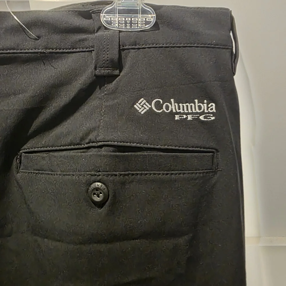 Columbia Men’s Shorts Sz 40 PFG Terminal Tackle Omni Shield Black Bottle Opener