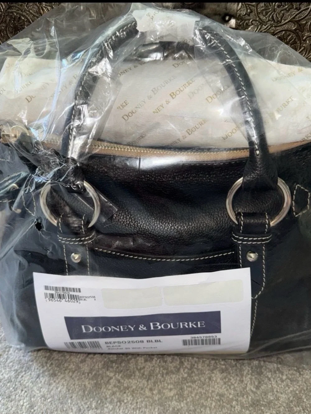 Dooney & Bourke structured dooney