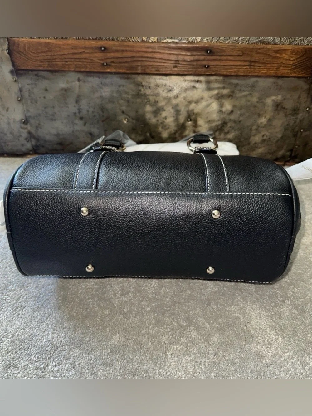 Dooney & Bourke structured dooney