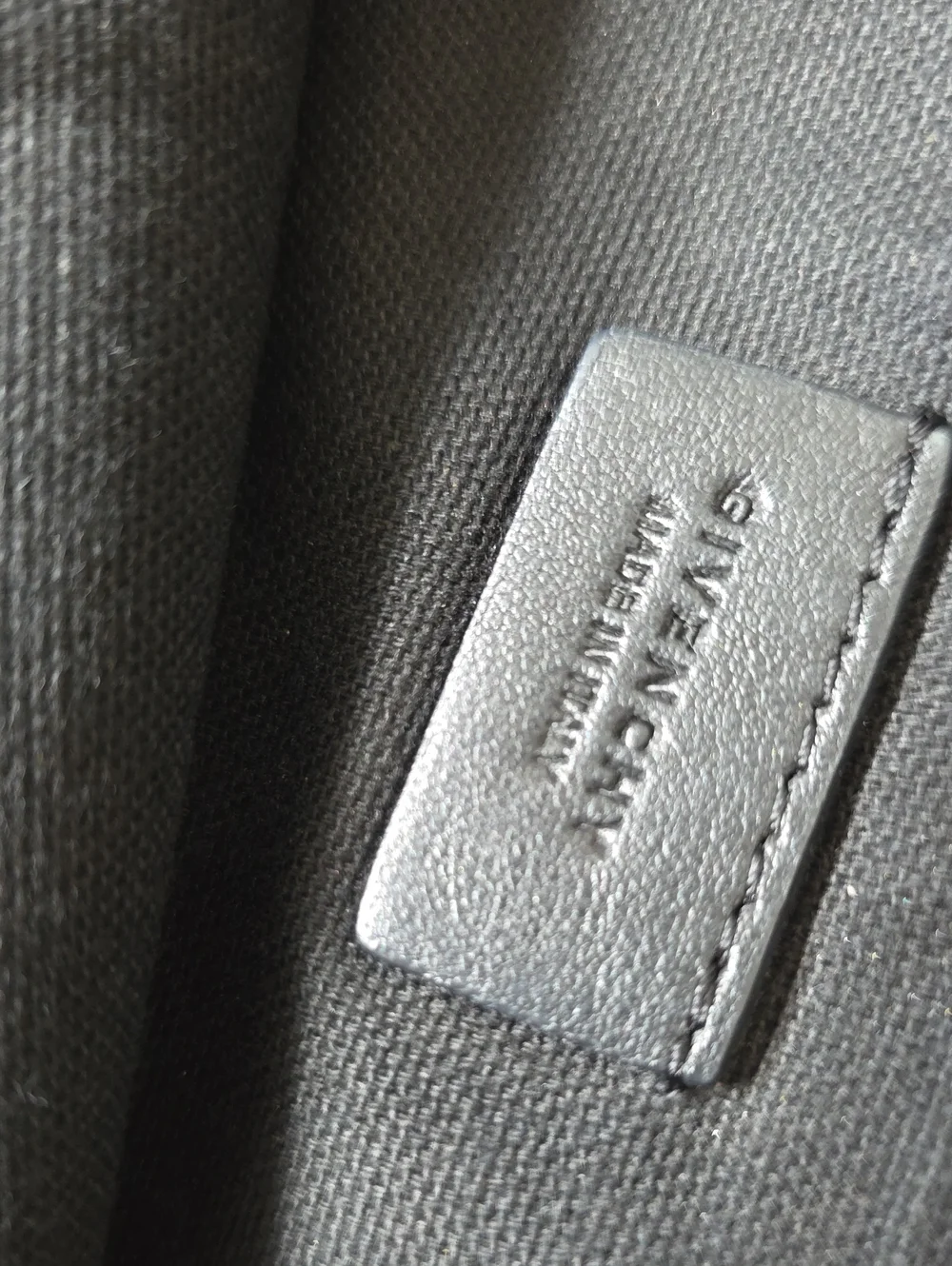 Givenchy pouch bold