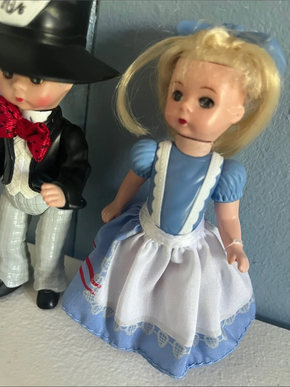Classic MCDONALDS - 2010 MADAME ALEXANDER HAPPY MEAL set