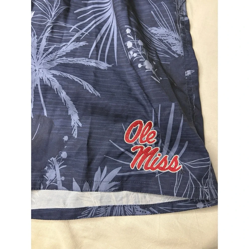 Colosseum Athletics great preowned