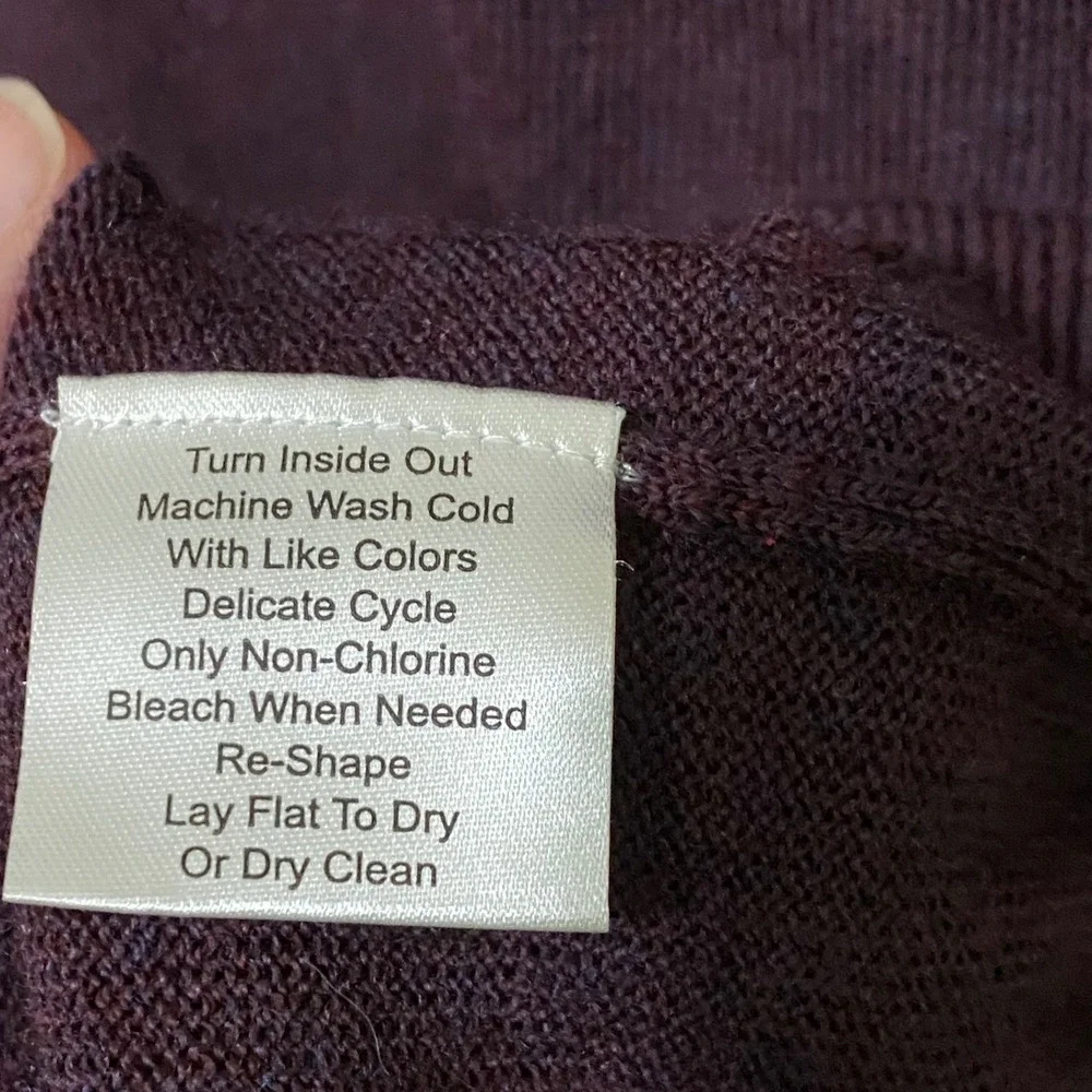 Extra Fine Merino Wool V-Neck Mens Sweater M Purple Dark Academia Preppy‎ Casual