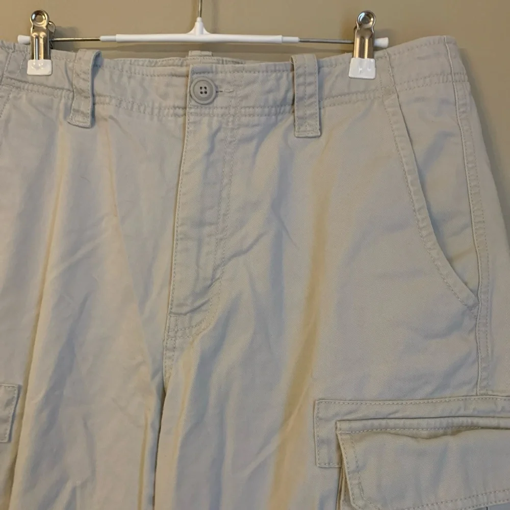 Eddie Bauer Shorts Mens 33 Beige Cargo Pockets utility Hiking Outdoor Y2k