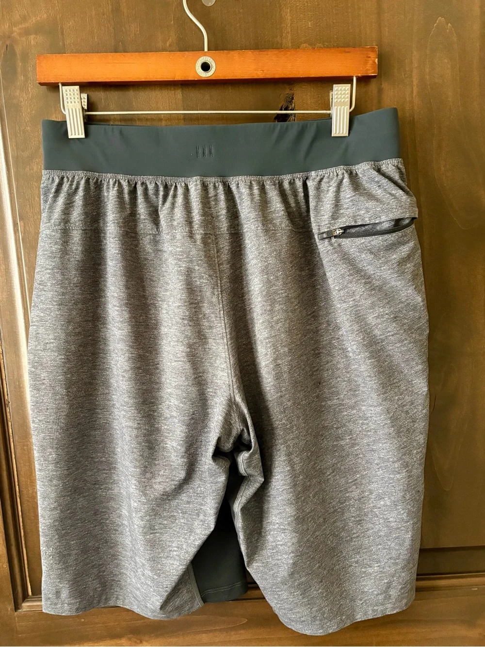 Lululemon T.H.E. Short Liner-less Mens Gray Athletic M