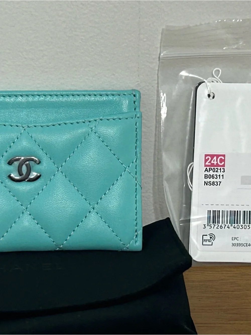 CHANEL dimensions 2in compartment