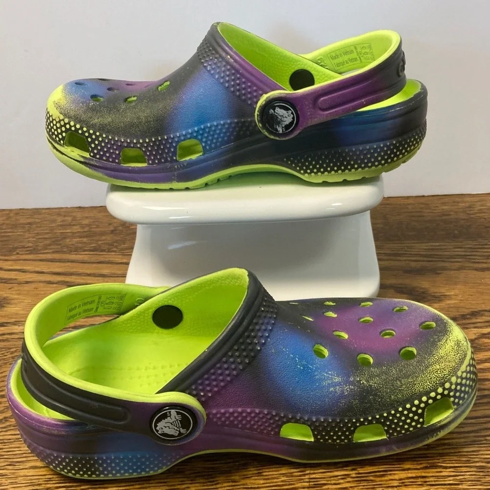 CROCS classic clogs