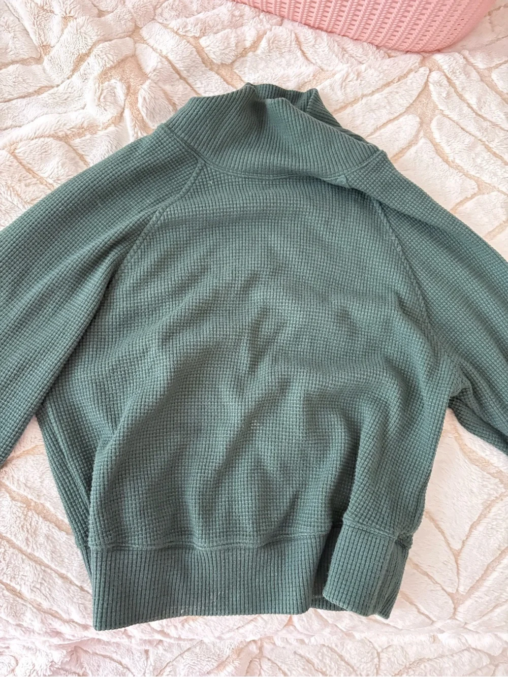 ALO Yoga by subtle
