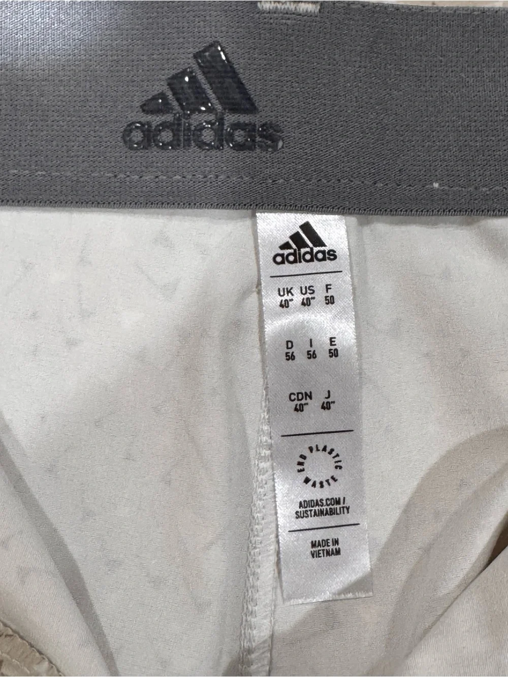 adidas Ultimate365 Golf Shorts Tan Beige Novelty Pin Flag Umbrella Print Men 40